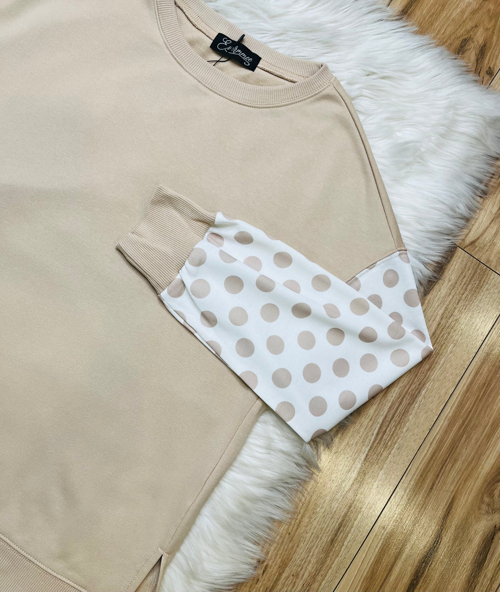 Women’s Evermmee Tan Polka Dot Sleeve Top- True to Size