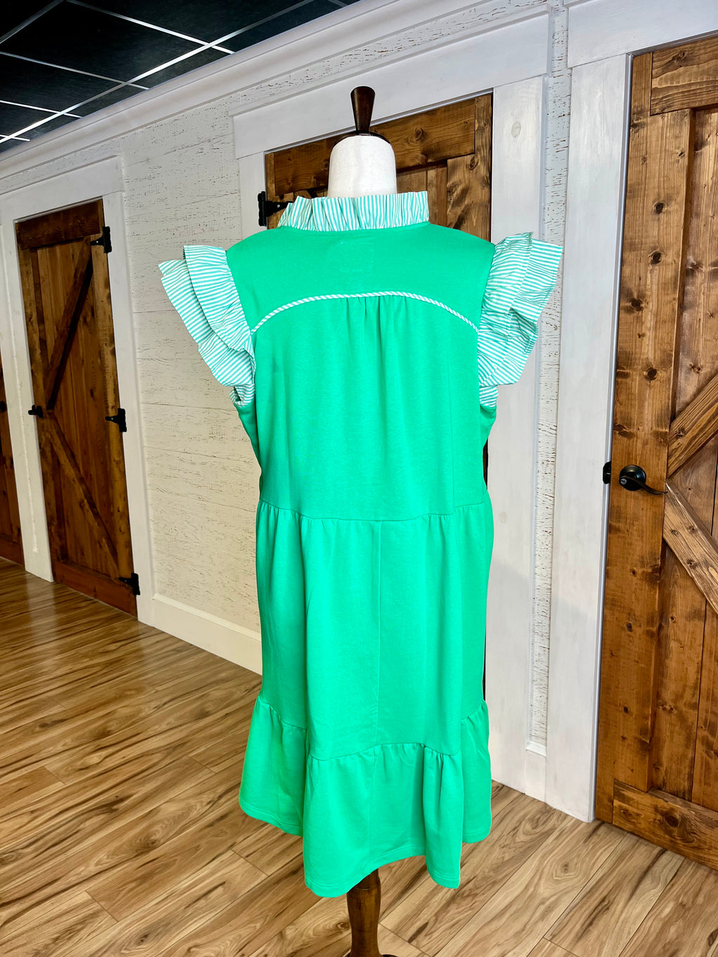 Women’s Umgee Curvy Green Flutter Sleeve Dress