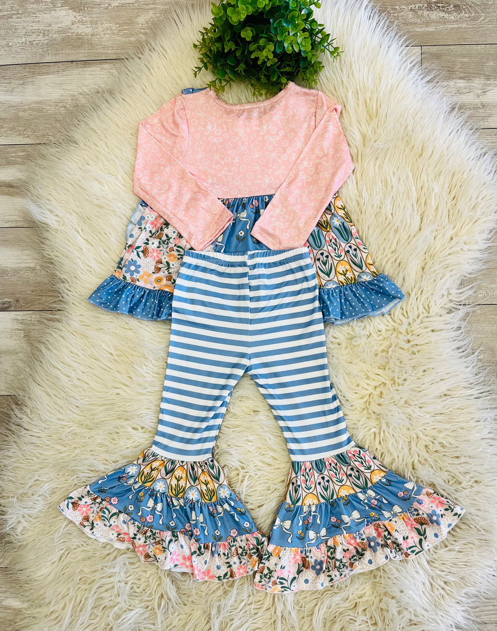 Girl’s Pink & Blue Floral Bow Outfit