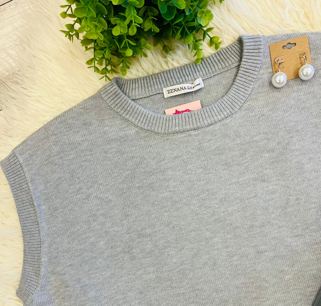 Women’s Zenana Sleeveless Sweater In Gray - Oversized Fit
