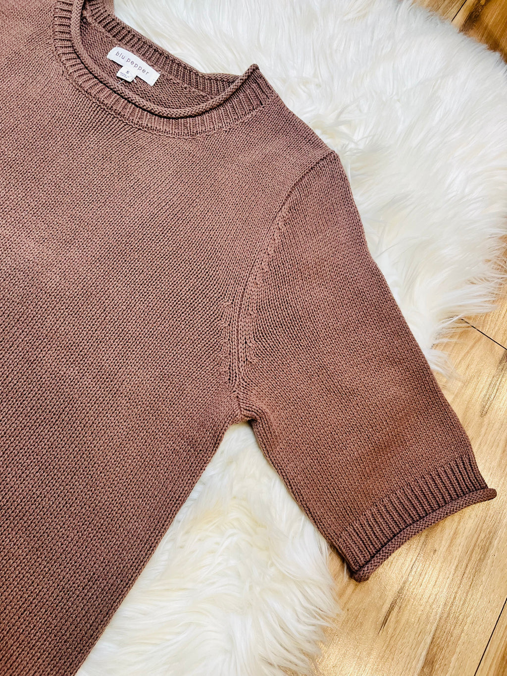 Women’s Blu Pepper Mocha Sweater Knit Top