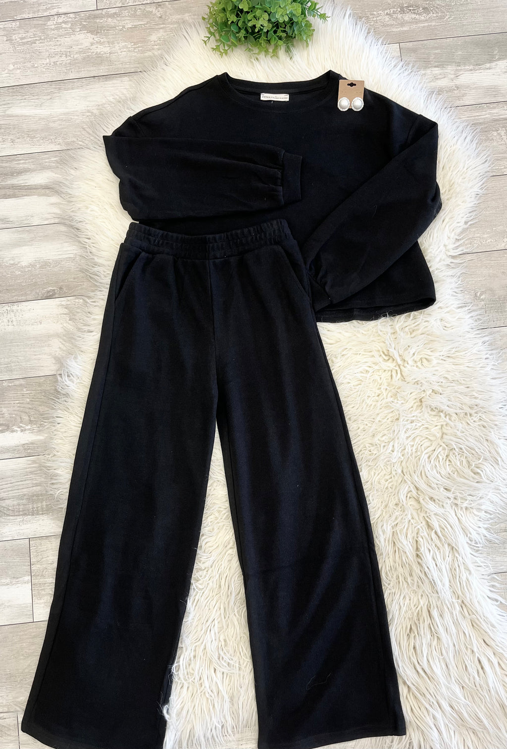Women’s Zenana Black Long Sleeve Two Piece Set - True to size