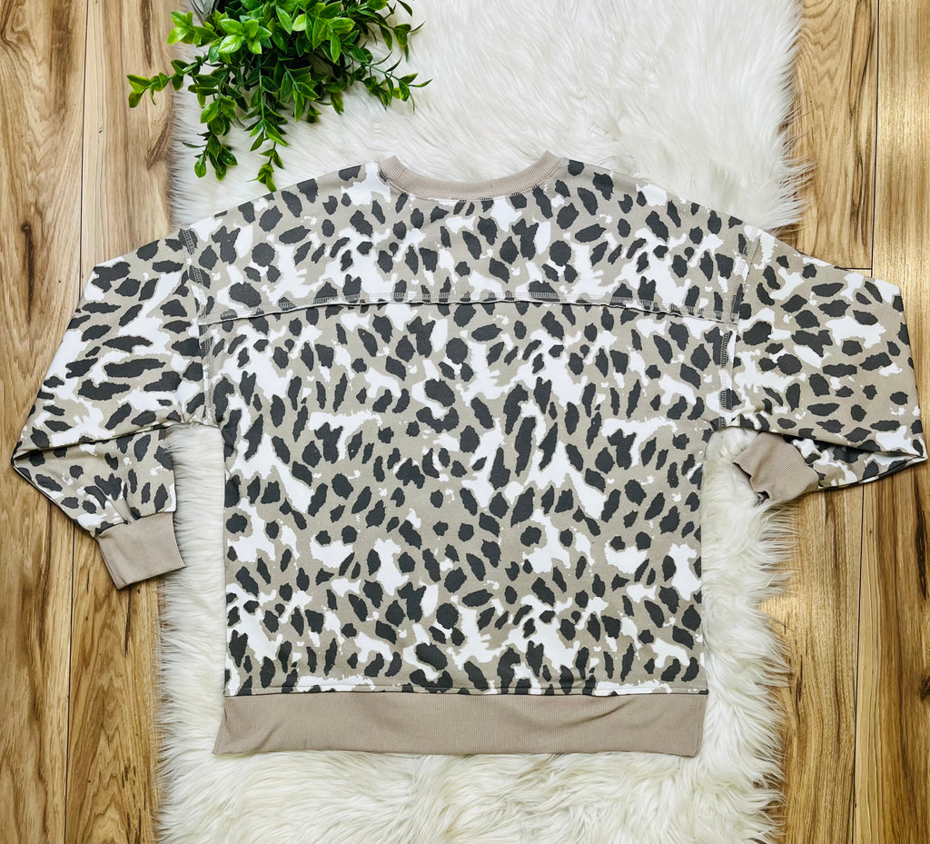 Women’s Very J Gray Abstract Top