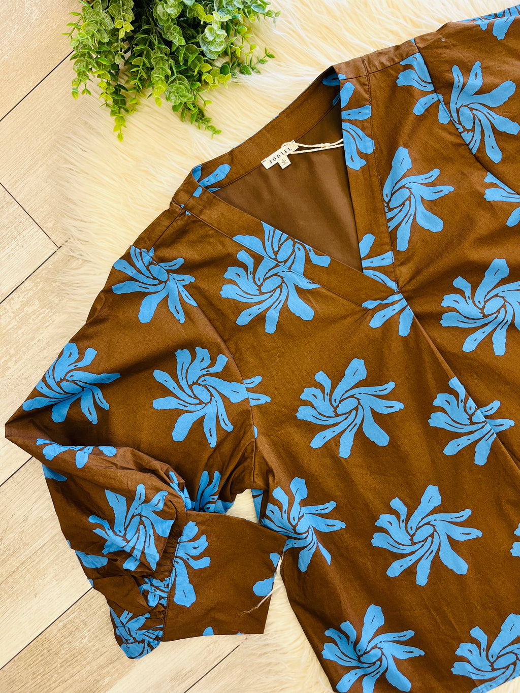 Women’s Jodifl Brown & Blue Floral Top - True to size