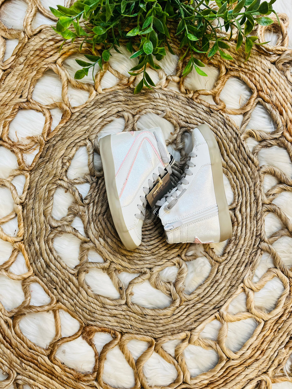 Girl’s Toddler Metallic white Shu Shop Shoes