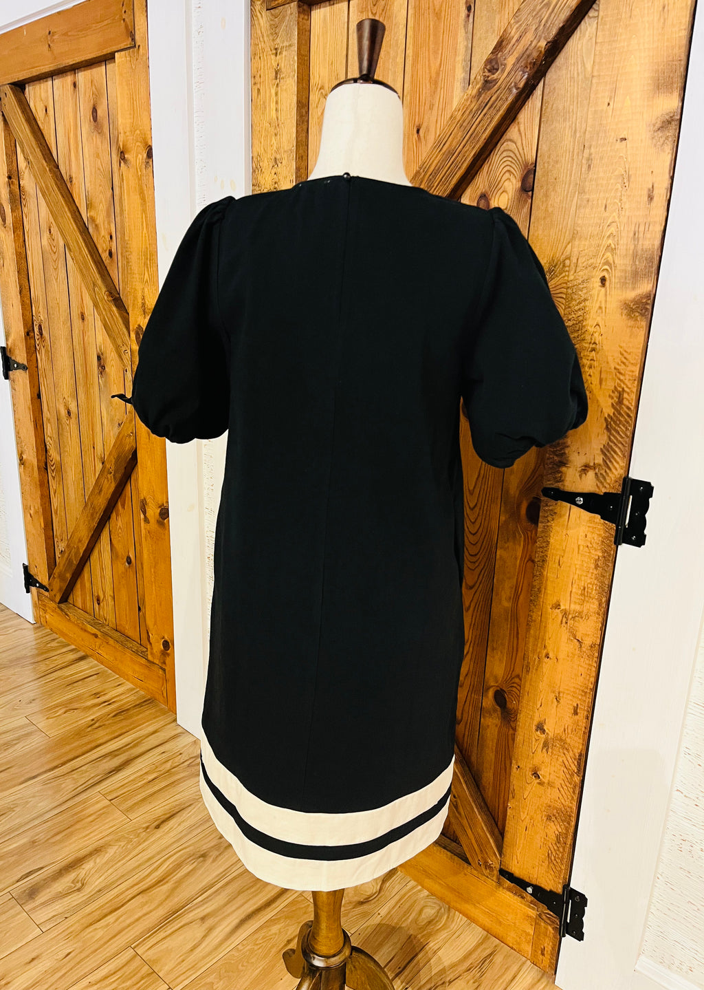 Women’s Anniewear Black & Cream Vertical Border Puff Sleeve Dress- True to Size