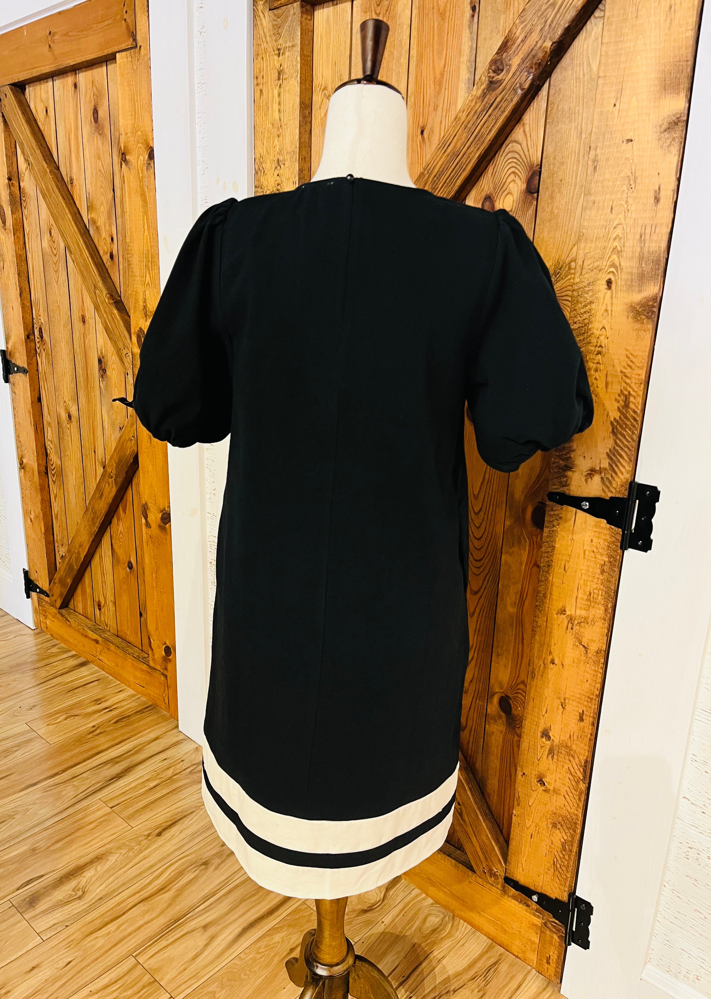 Women’s Anniewear Black & Cream Vertical Border Puff Sleeve Dress- True to Size