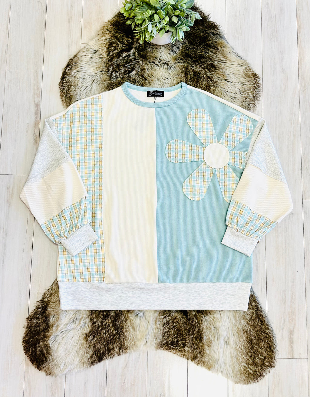 Women’s Oversized Blue & Cream Patchwork Crewneck