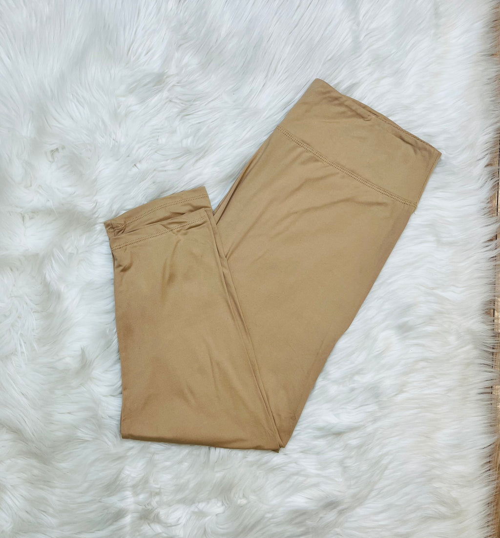 Women’s Ultra Soft Pull on Capri Leggings in Khaki