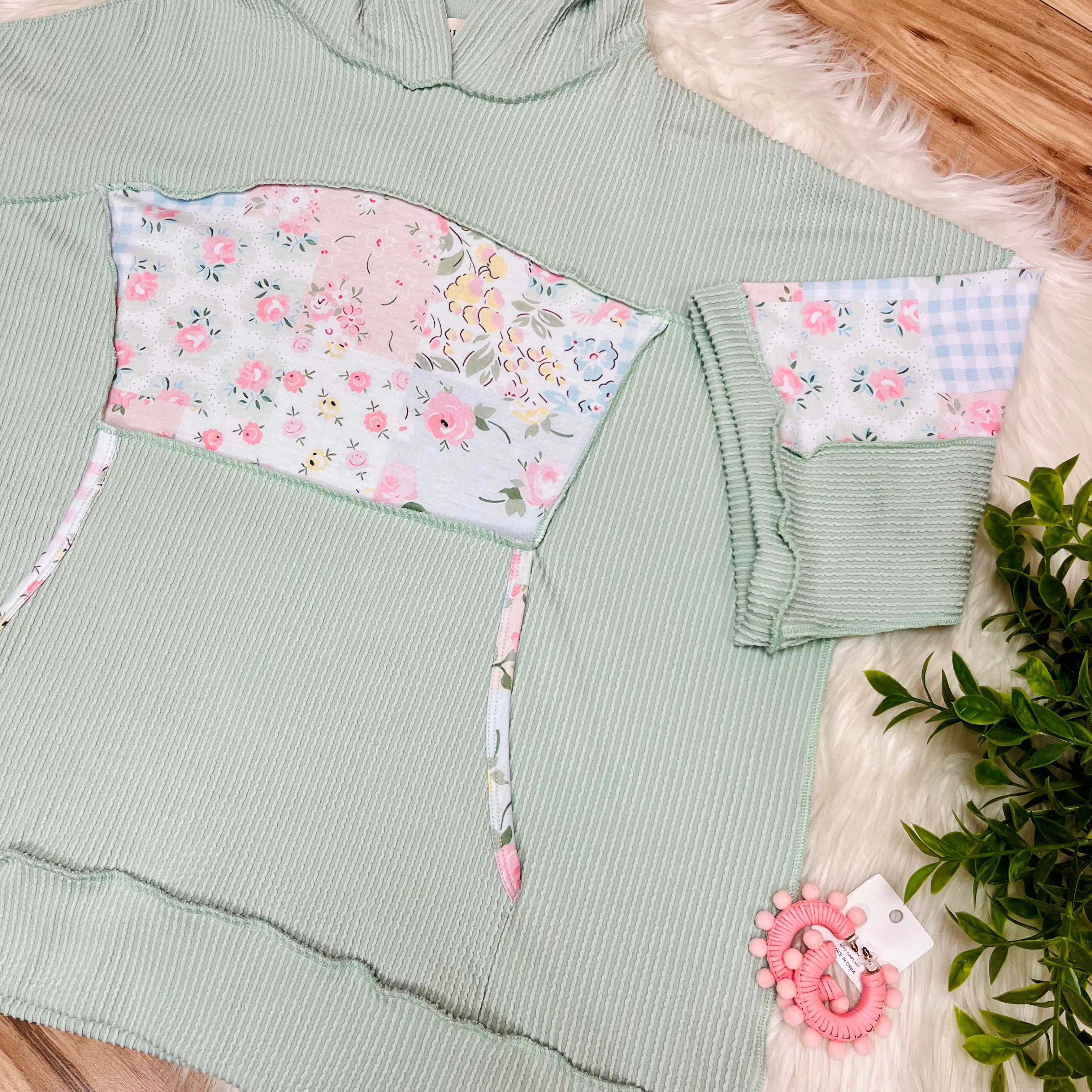 Women’s Haptics Curvy Oversized Floral Patchwork Color Block Ribbed Top with Hood