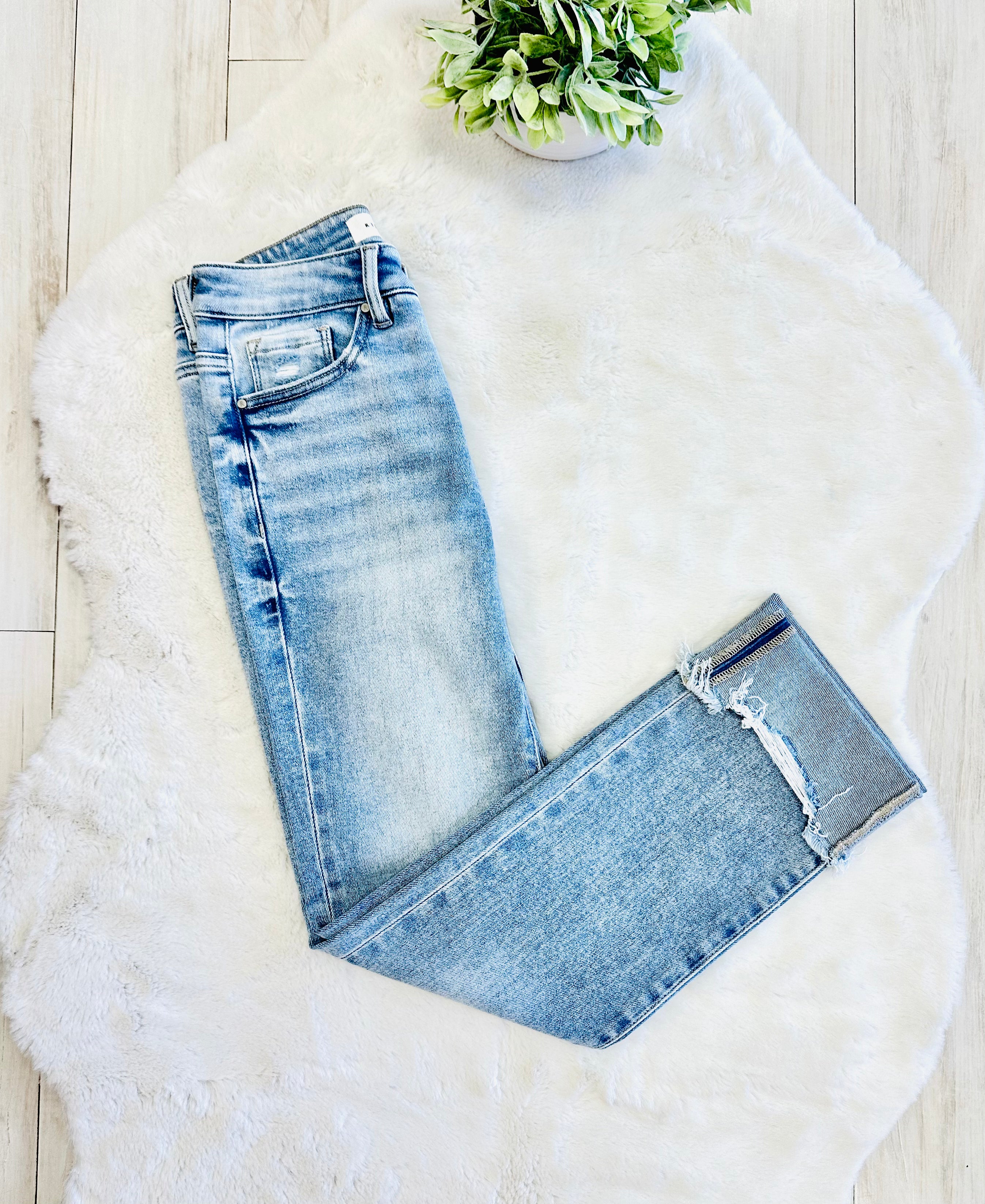 Women’s Risen High Rise Light Wash Jeans
