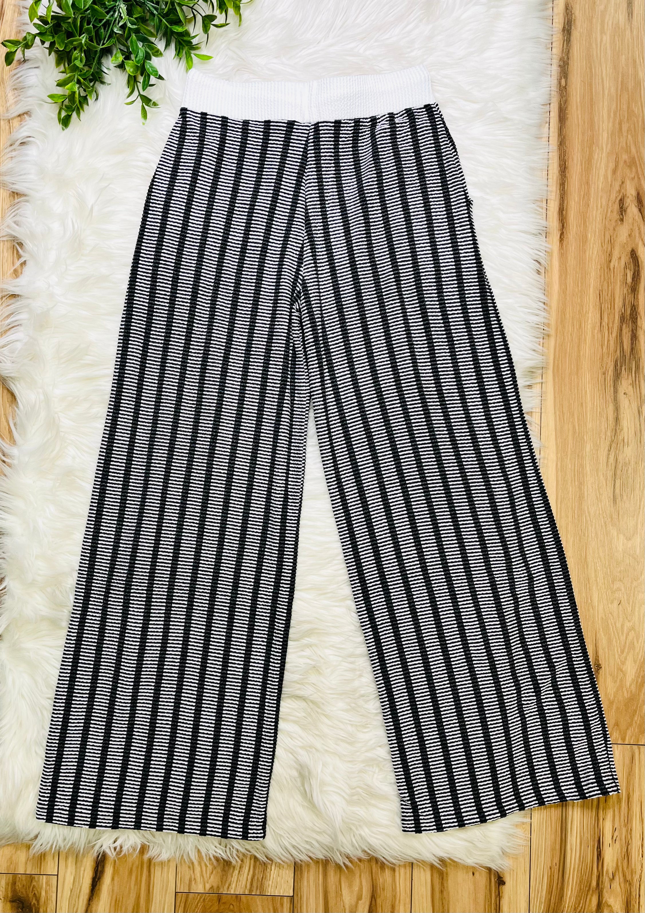 Women’s Zenana Black Striped Ribbed Pant Set