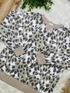 Women’s Very J Gray Abstract Top