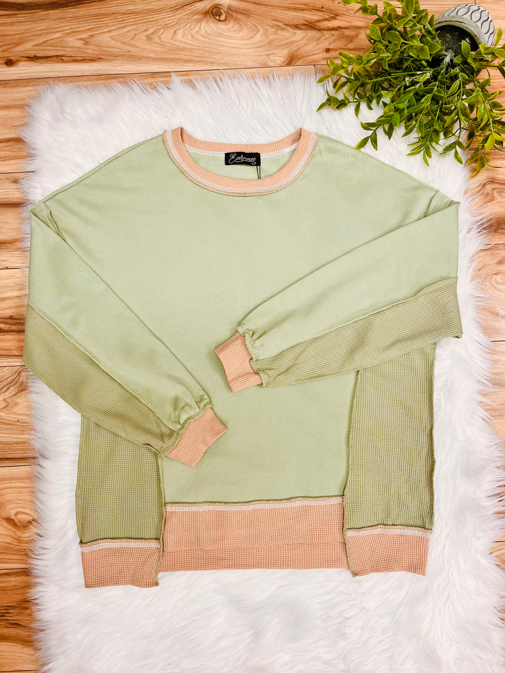 Women’s Evermmee Green Long Sleeve Exposed Seam Top with Tan Trim- Loose Fit