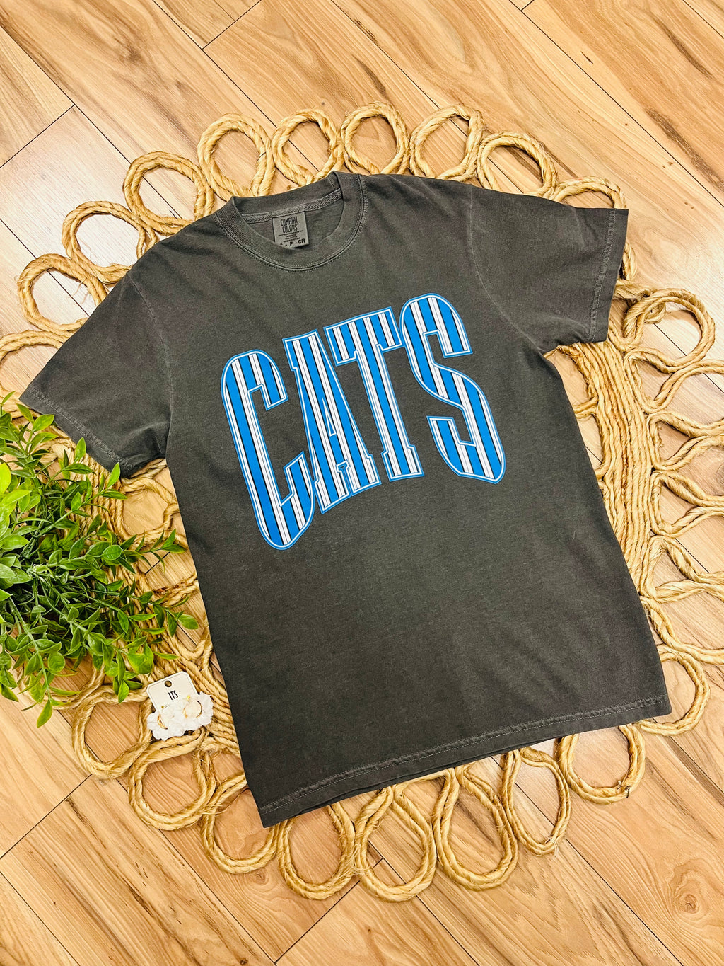 Women’s Comfort Colors Charcoal Grey CATS Tee