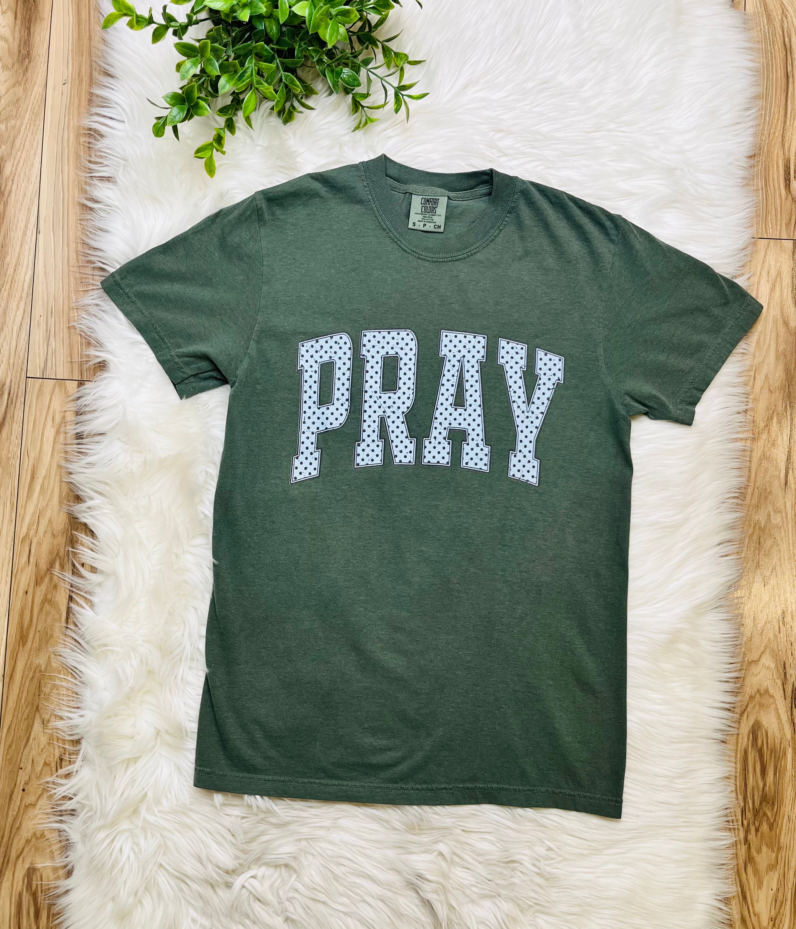Women’s Comfort Color Olive Pray Tee