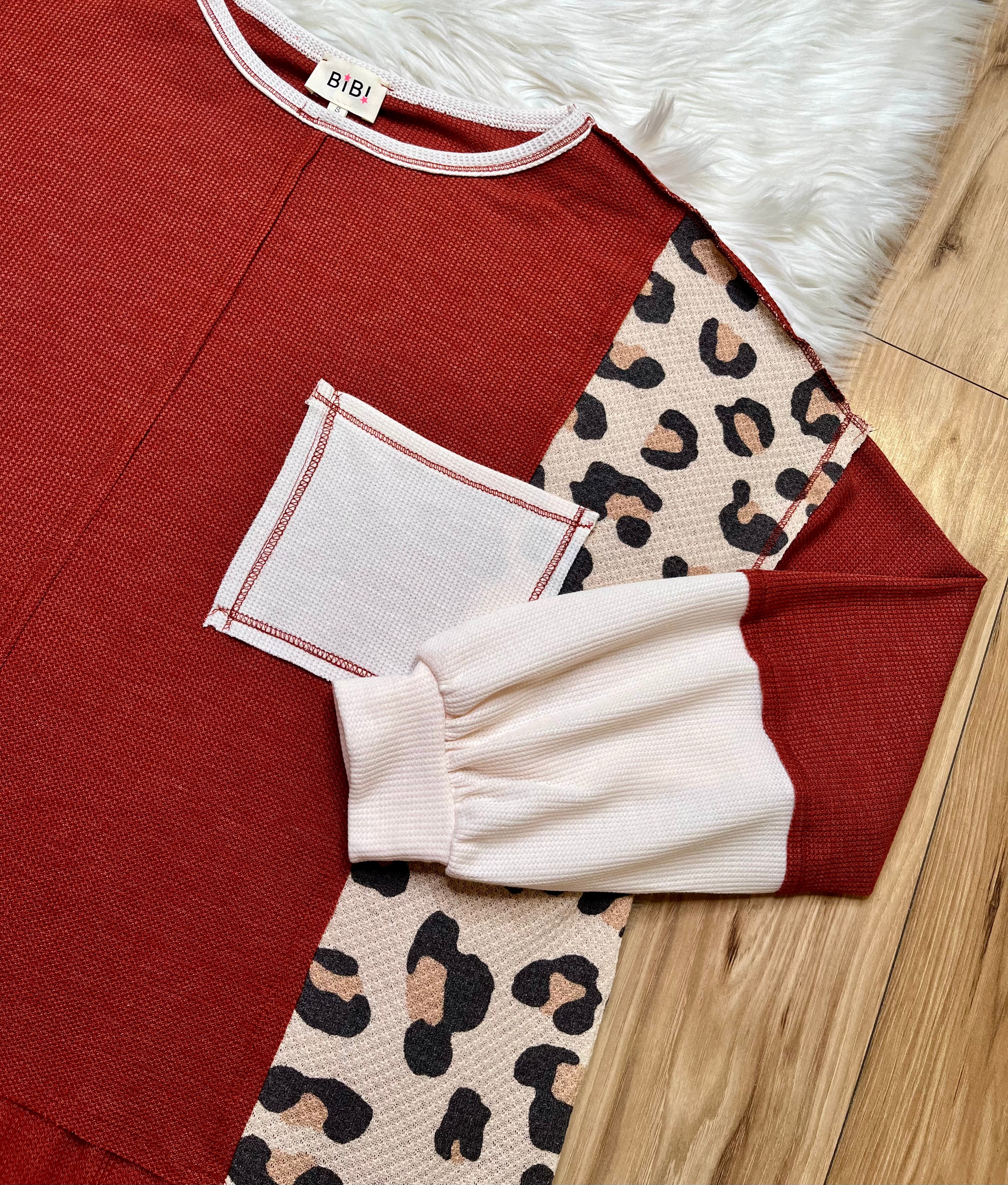 Women’s Bibi Rust Leopard Front Pocket Top- Loose Fit