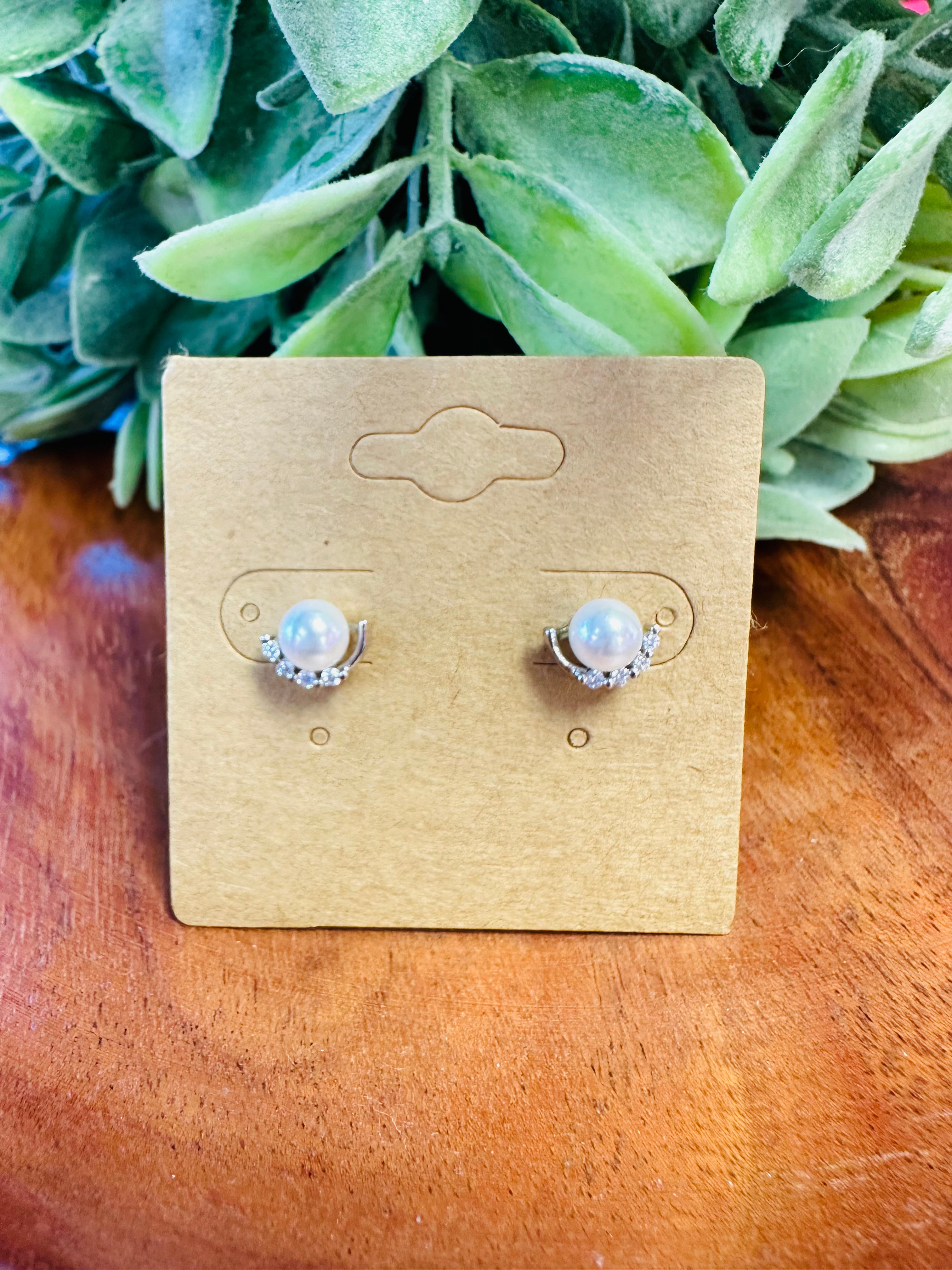 Small Pearls with Silver Diamond Detail