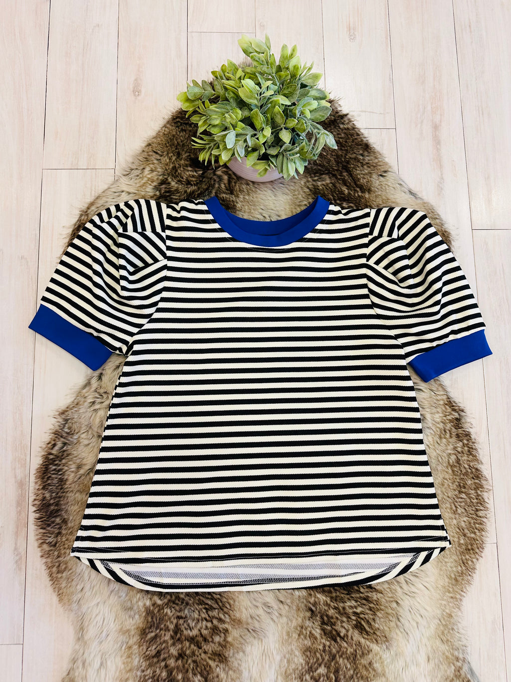 Women’s Umgee Black Striped Puff Sleeve Top with Blue Trim- True to Size
