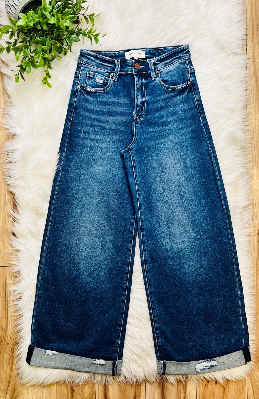 Women’s Risen High Rise Distressed Cuff Jeans 1501