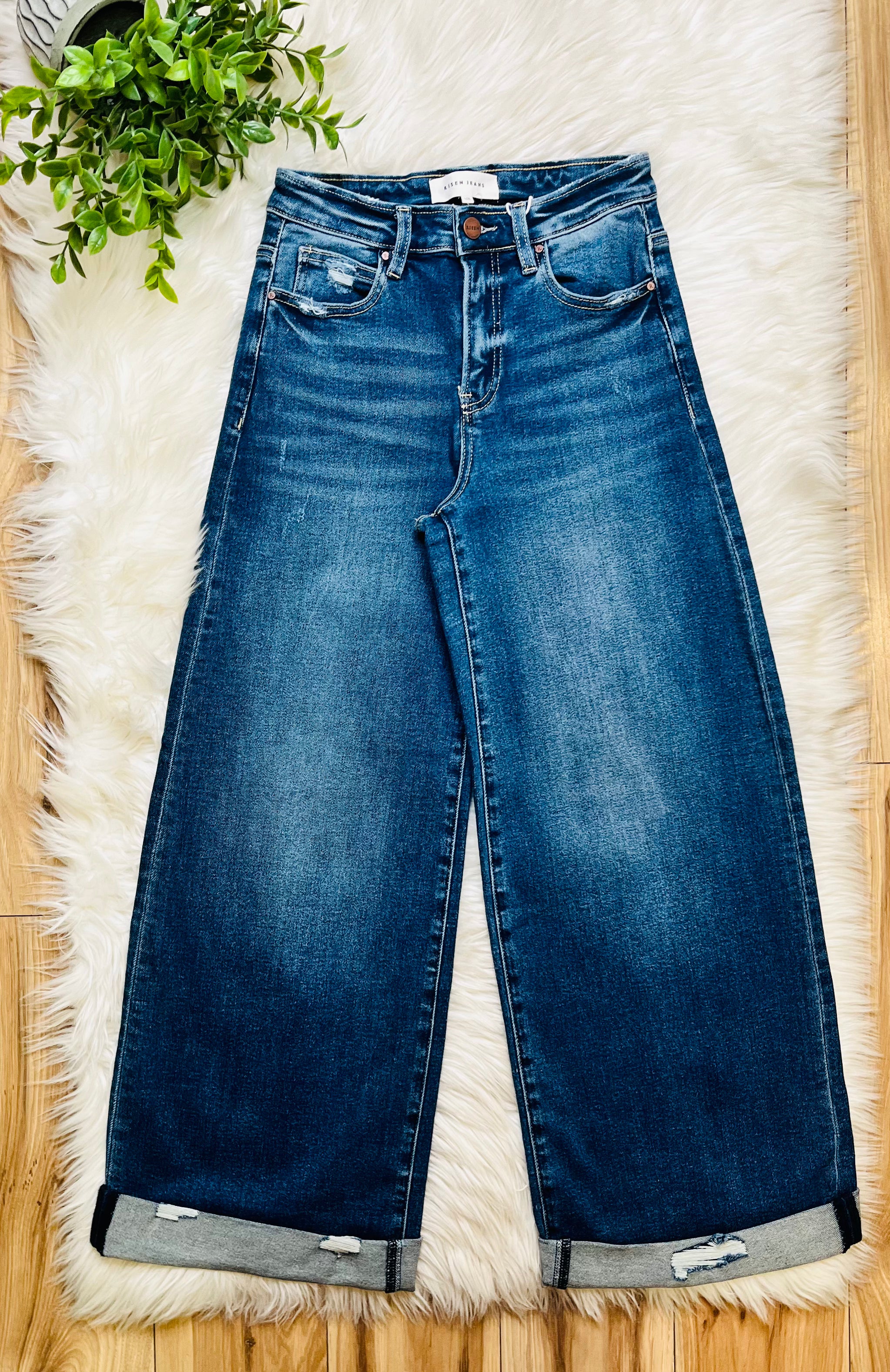 Women’s Risen High Rise Distressed Cuff Jeans 1501