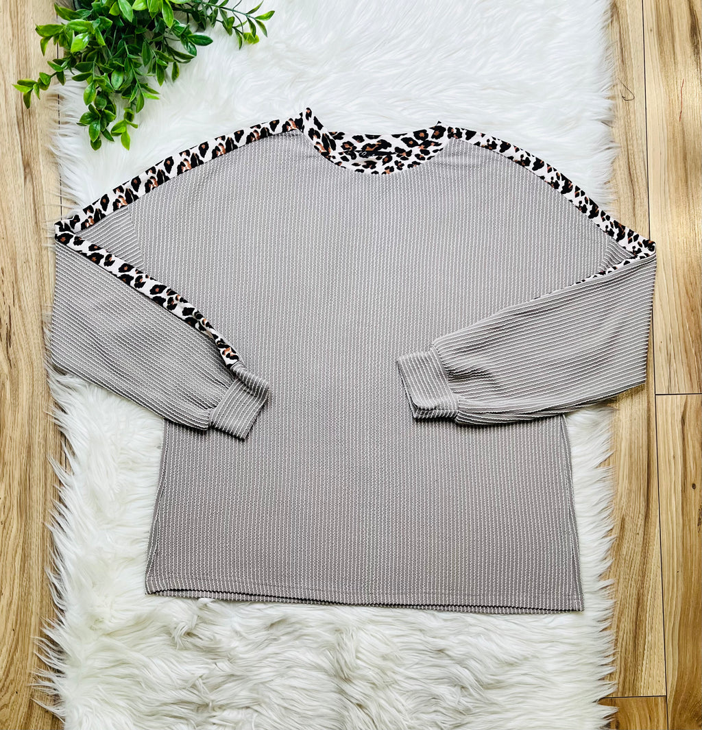 Women’s Evermmee Cheetah Detail Ribbed Pant Set