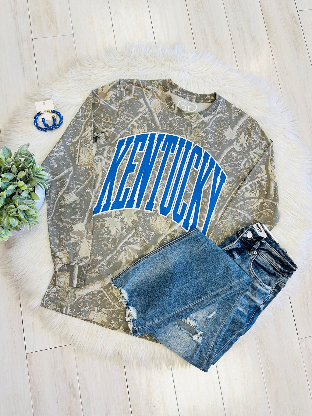 Women’s Golden Girls Long Sleeve Camo Kentucky Tee