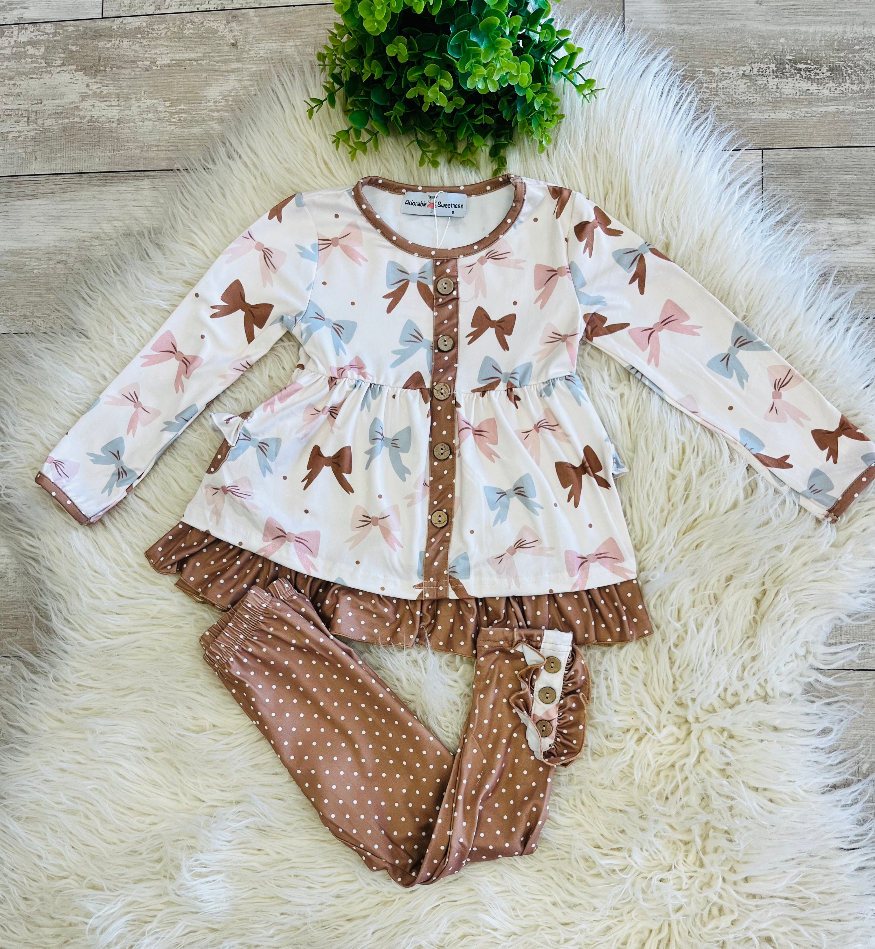 Girl’s coquette beige Ruffle outfit