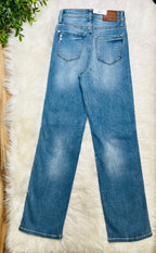 Women’s Judy Blue Medium Wash Contrast Straight Jeans 8784