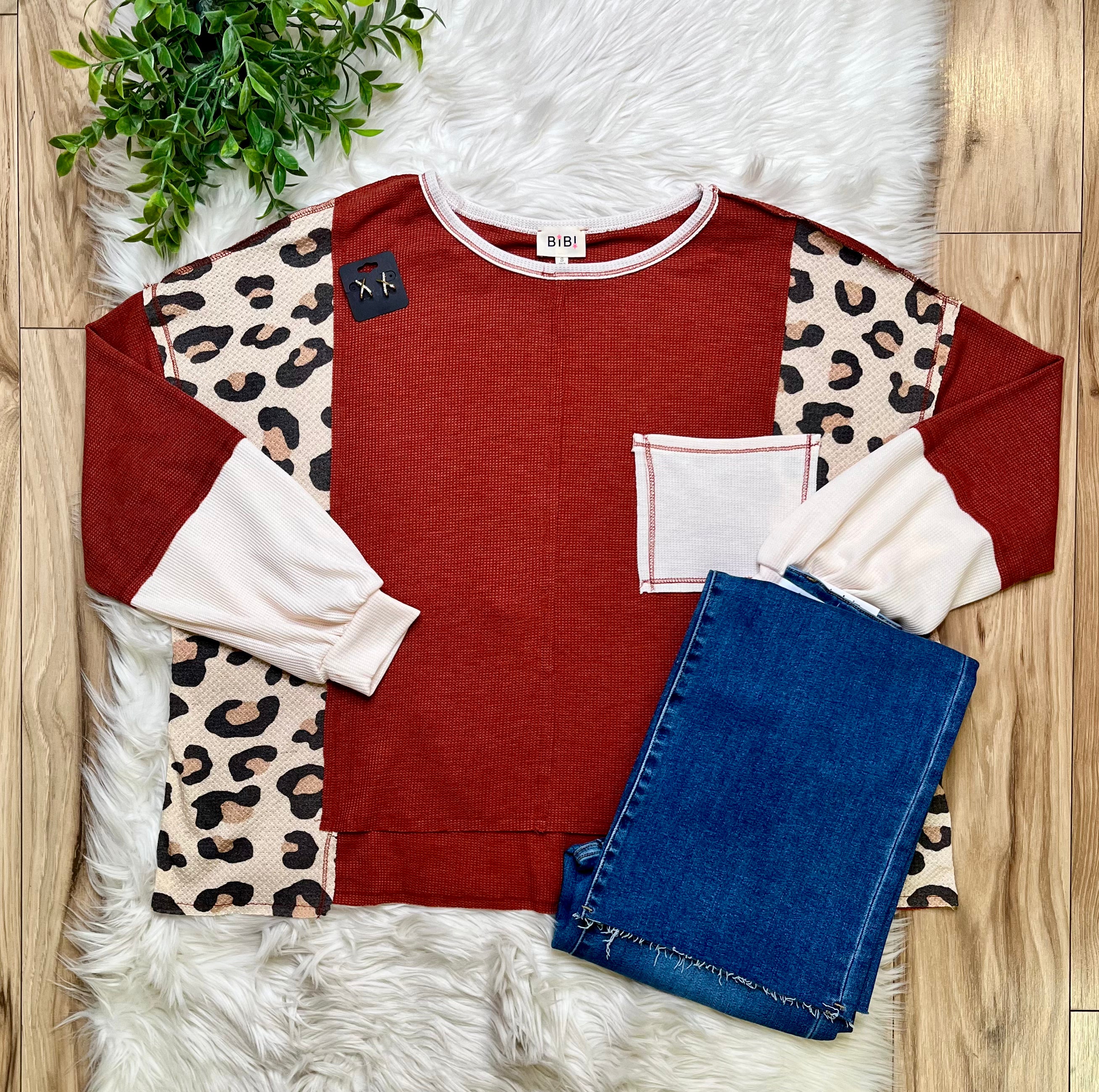 Women’s Bibi Rust Leopard Front Pocket Top- Loose Fit