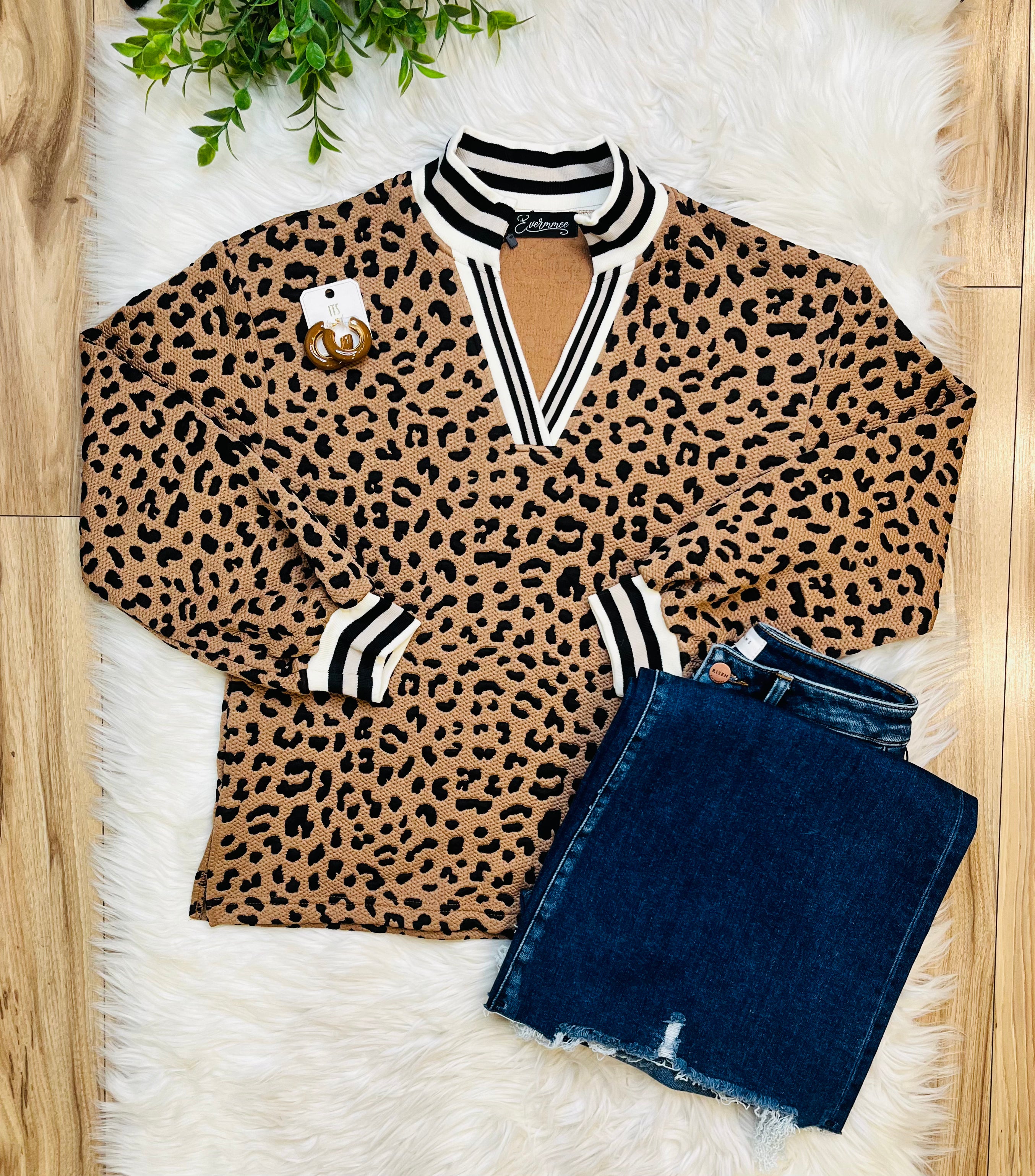 Women’s Evermmee Leopard Top
