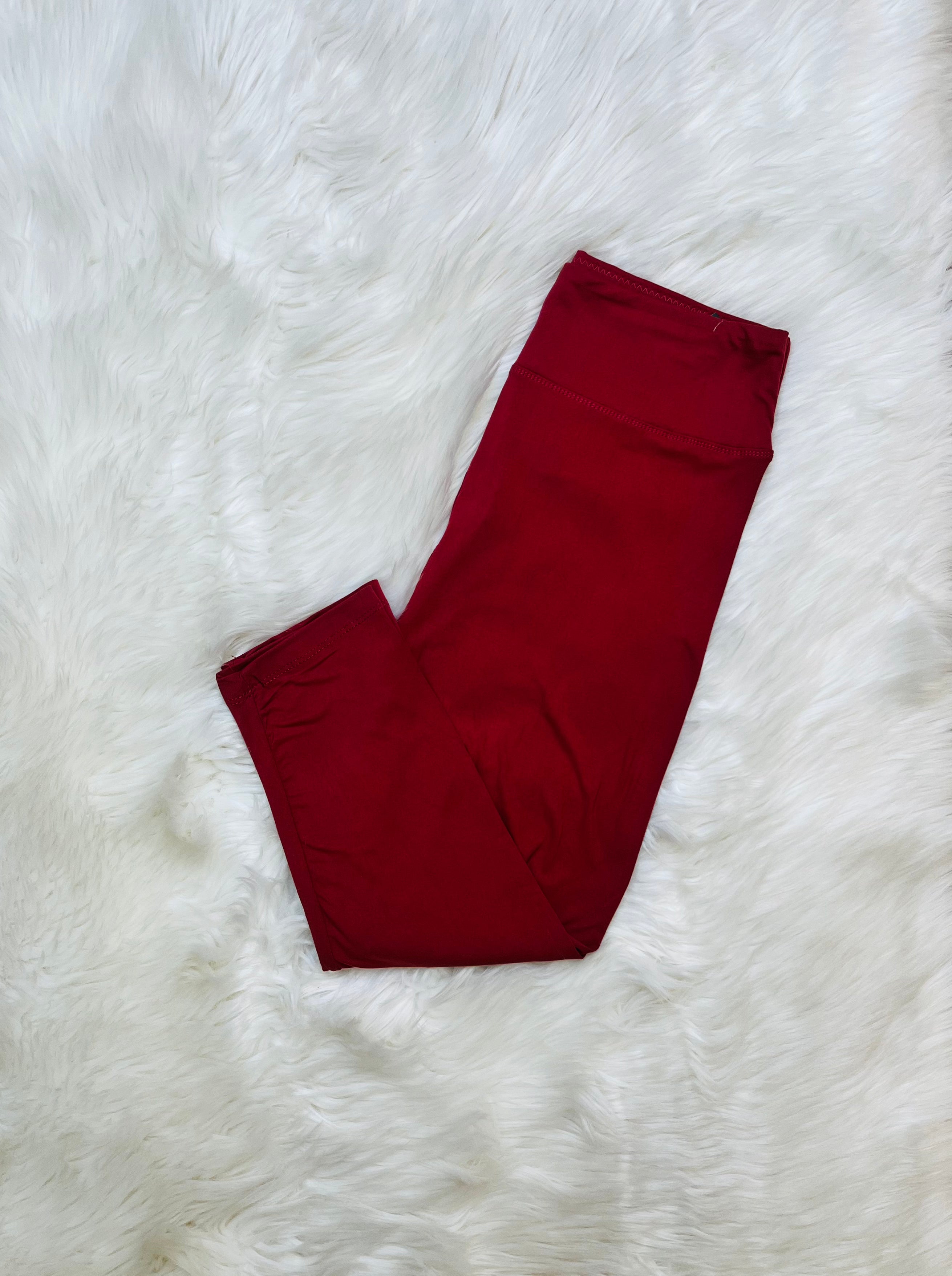 Women’s Ultra Soft Pull on Capri Leggings in Marsala