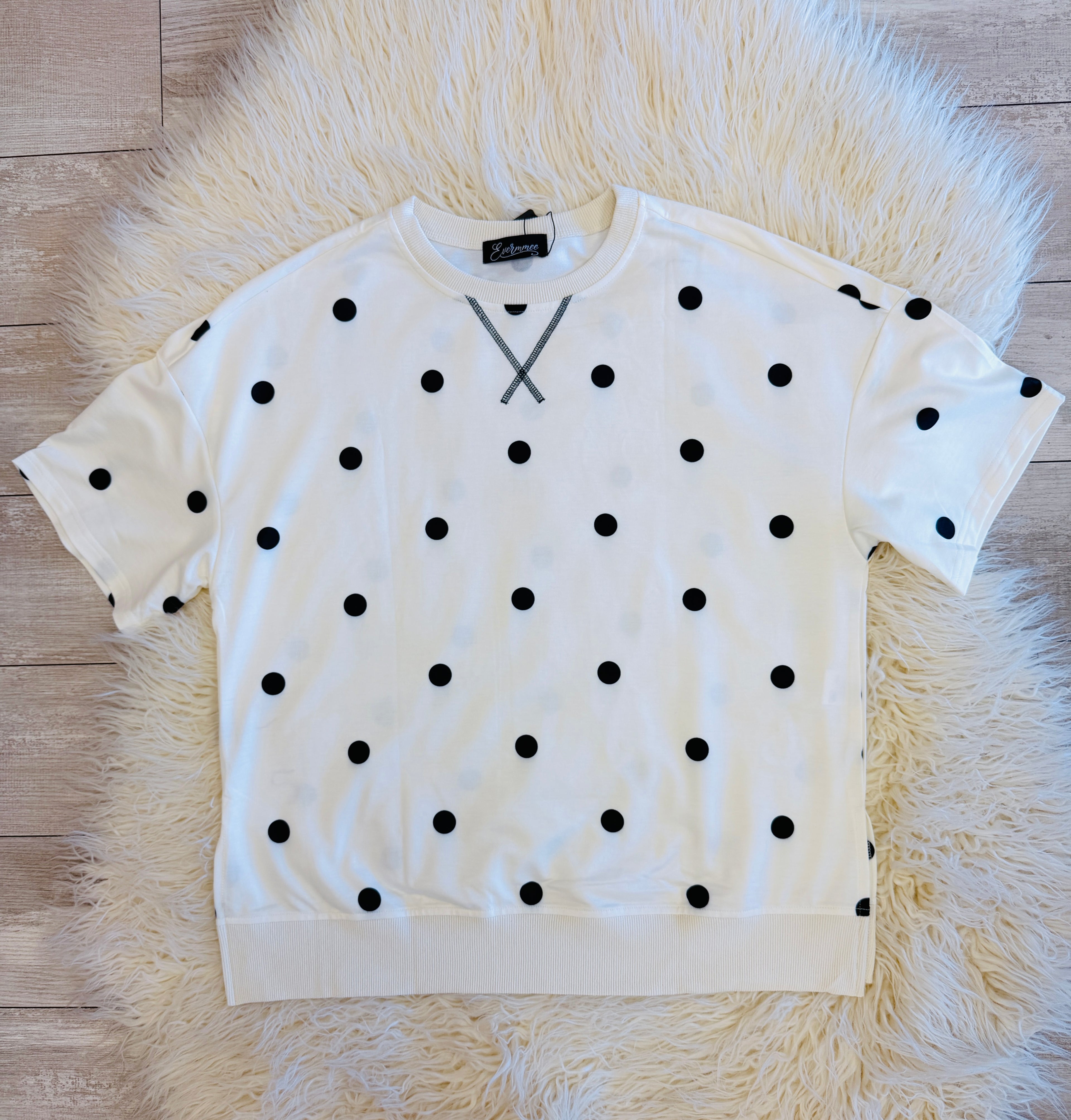 Women’s Evermmee Black Polka Dot Oversized Top