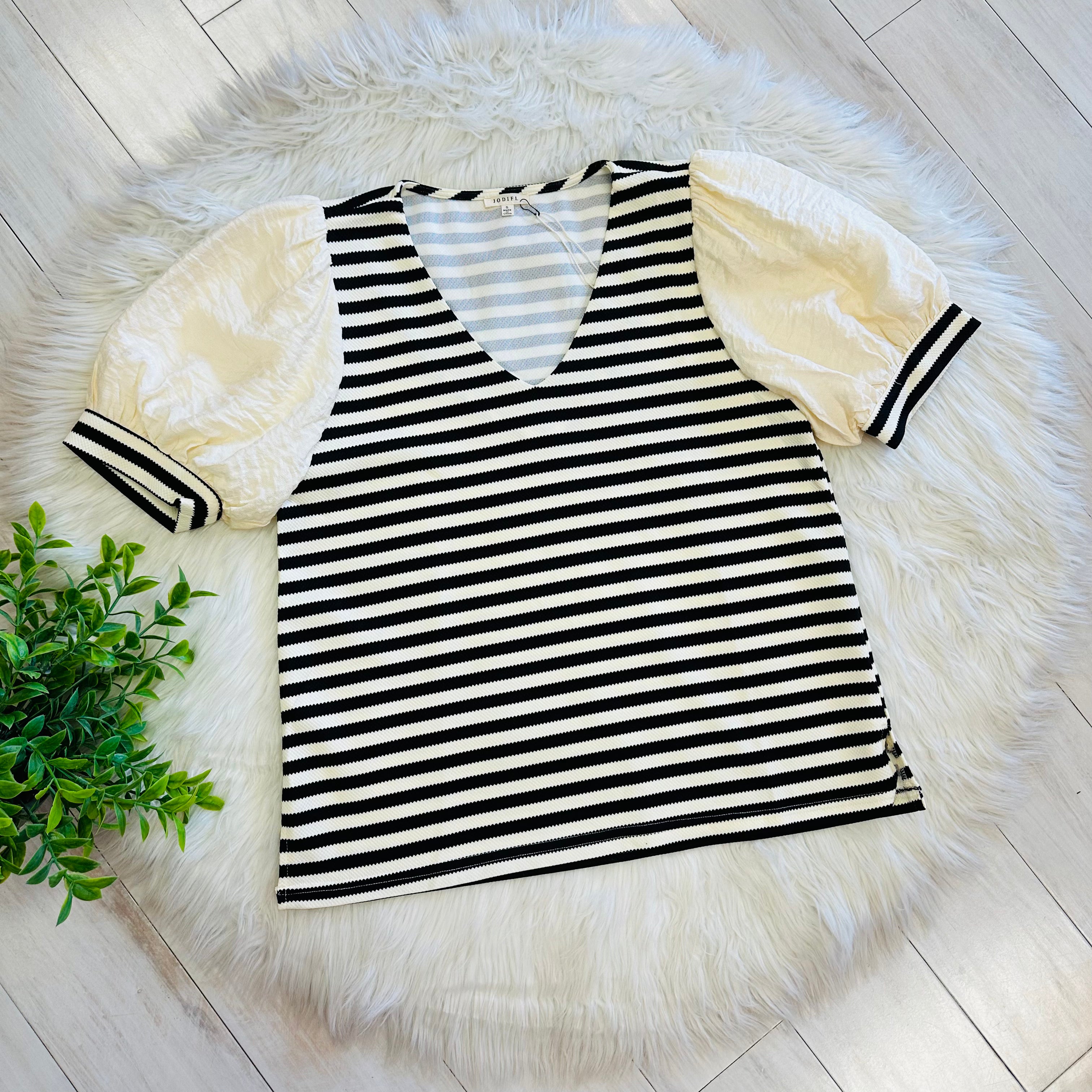 Women’s Jodifl Black Stripe Puff Sleeve Top
