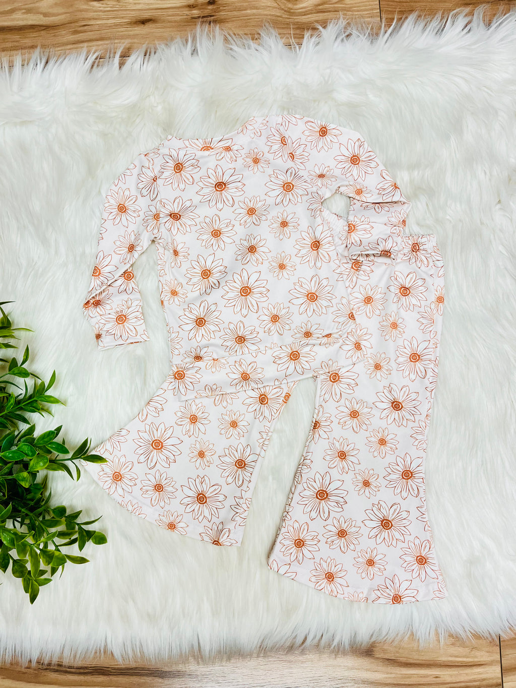 Girl’s Beige Floral Flare Pant Outfit