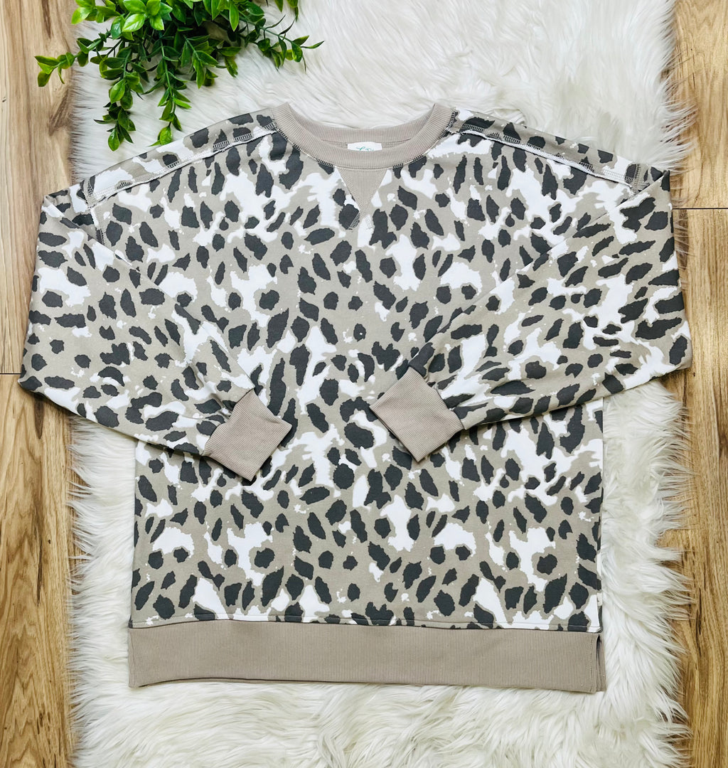 Women’s Very J Gray Abstract Top