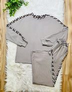 Women’s Evermmee Cheetah Detail Ribbed Pant Set