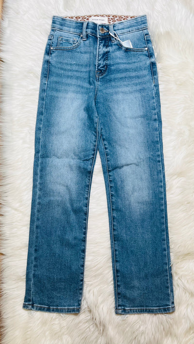 Risen High Rise Medium Wash Jeans 5916