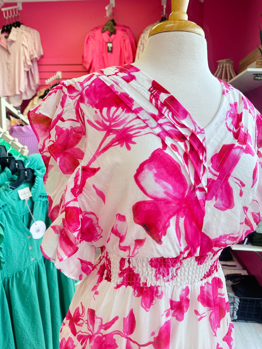 Women’s Curvy Floral Print Pleated V Neck Ruffle Dress