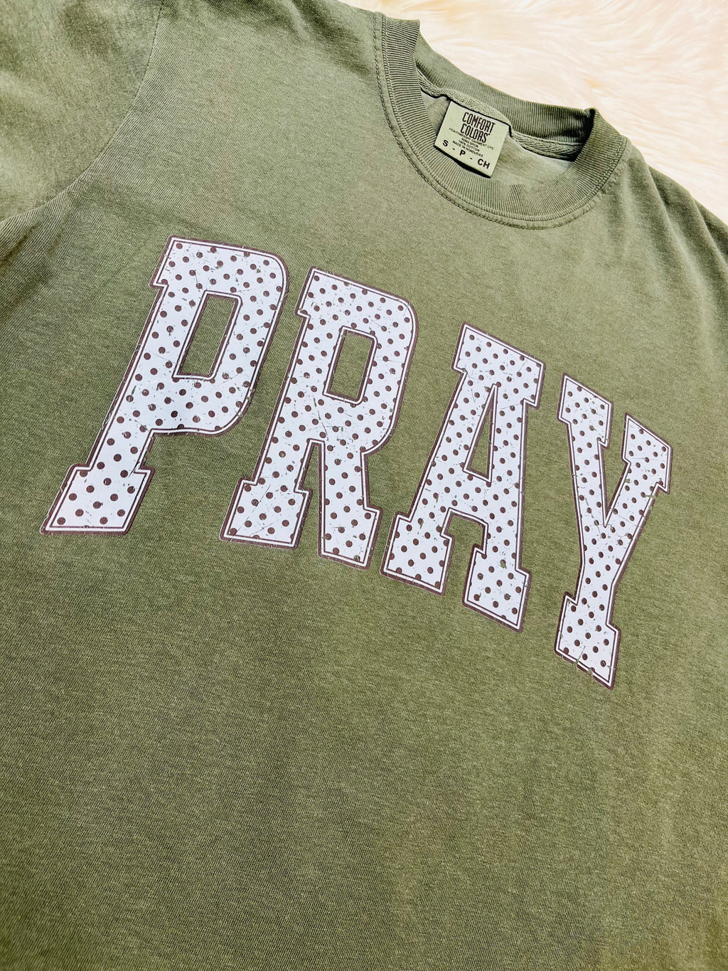 Women’s Comfort Color Olive Pray Tee