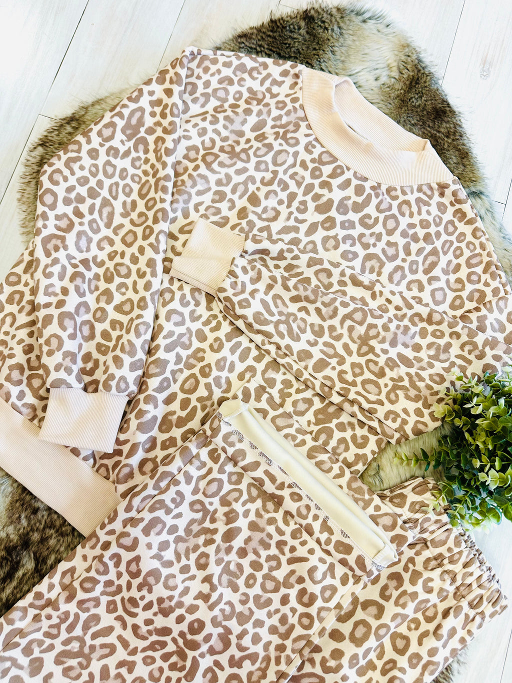 Women’s Regular and Curvy Leopard Print Outfit Set- Loose Fit