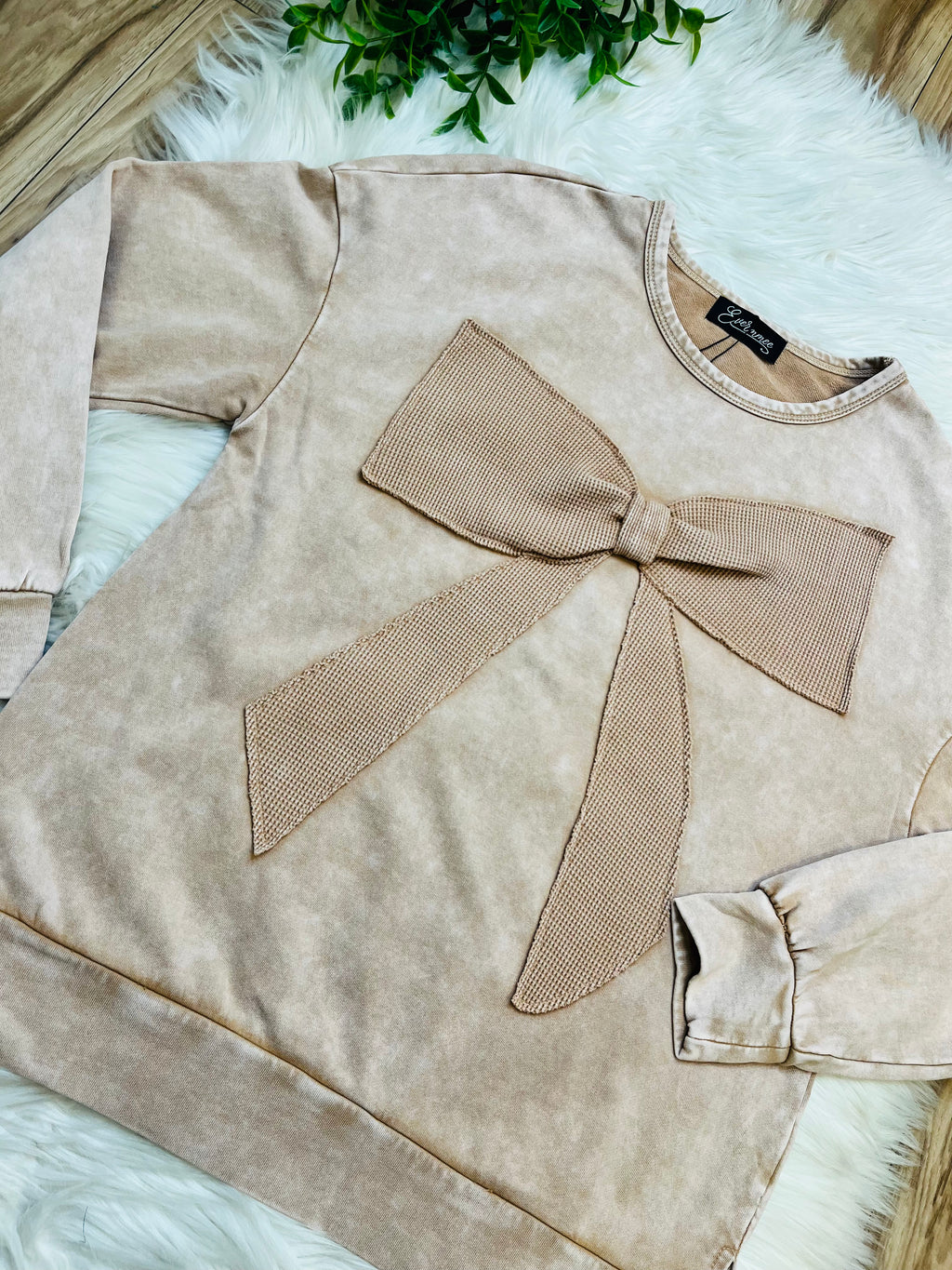 Women’s Evermmee Tan Bow Top- True to Size