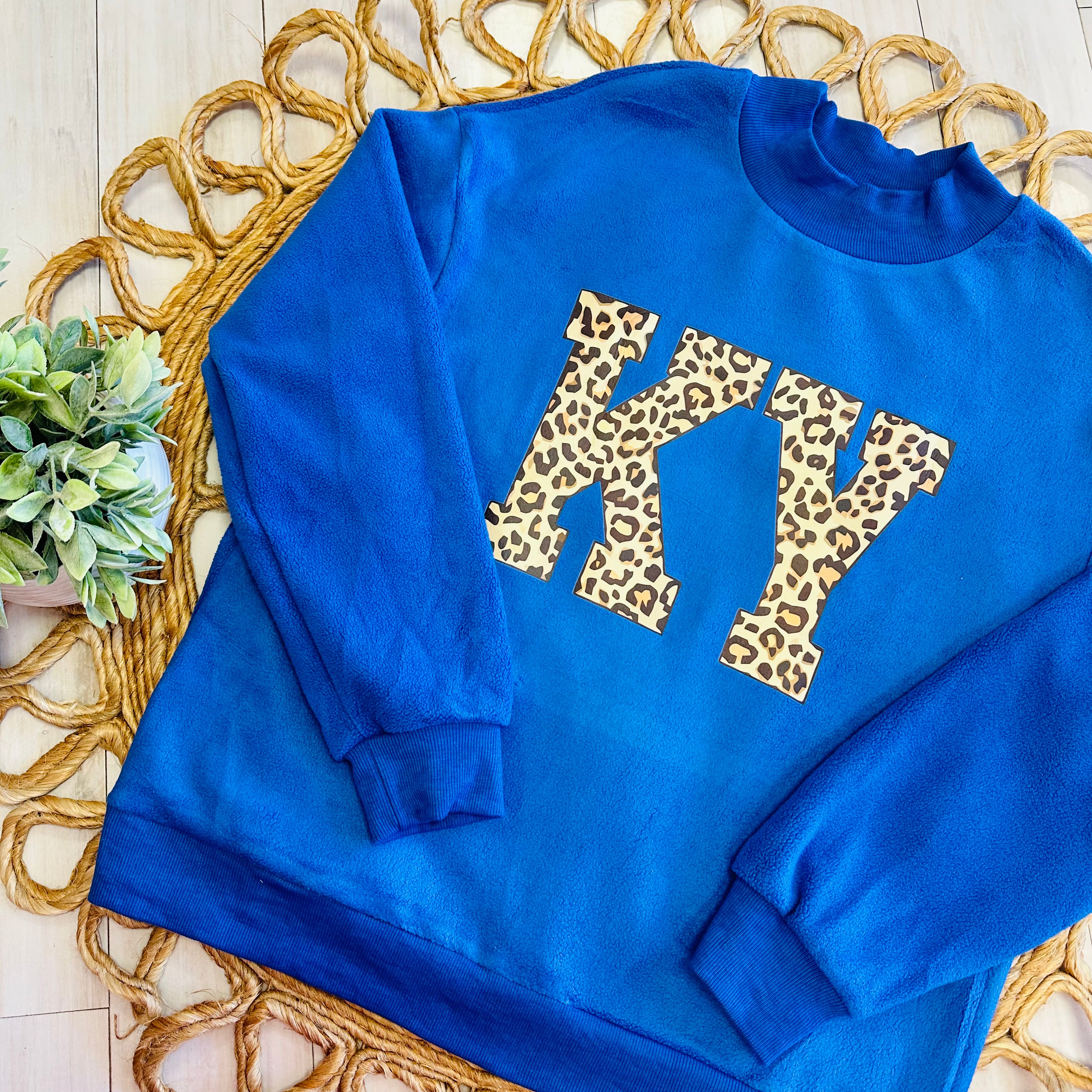 Women’s Evermmee Reversible Blue Kentucky Crewneck with Leopard Print