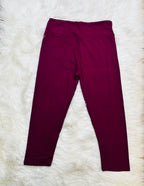 Women’s Ultra Soft Pull on Capri Leggings in Wine