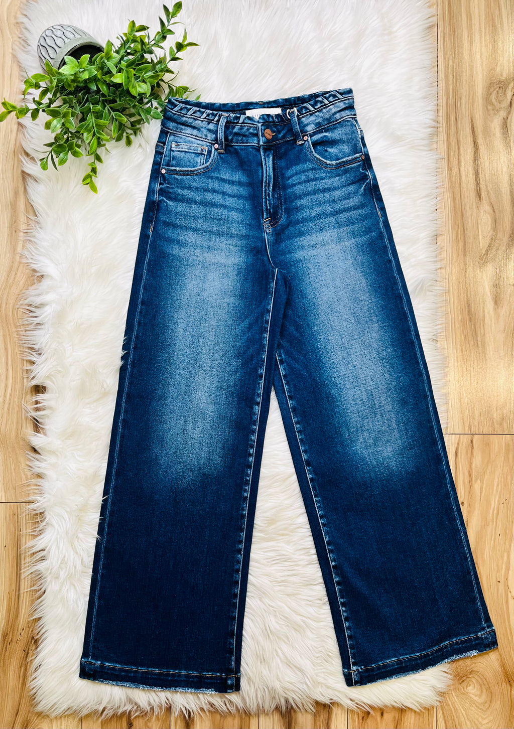 Women’s Risen Waist Detail High Rise Jeans 1628