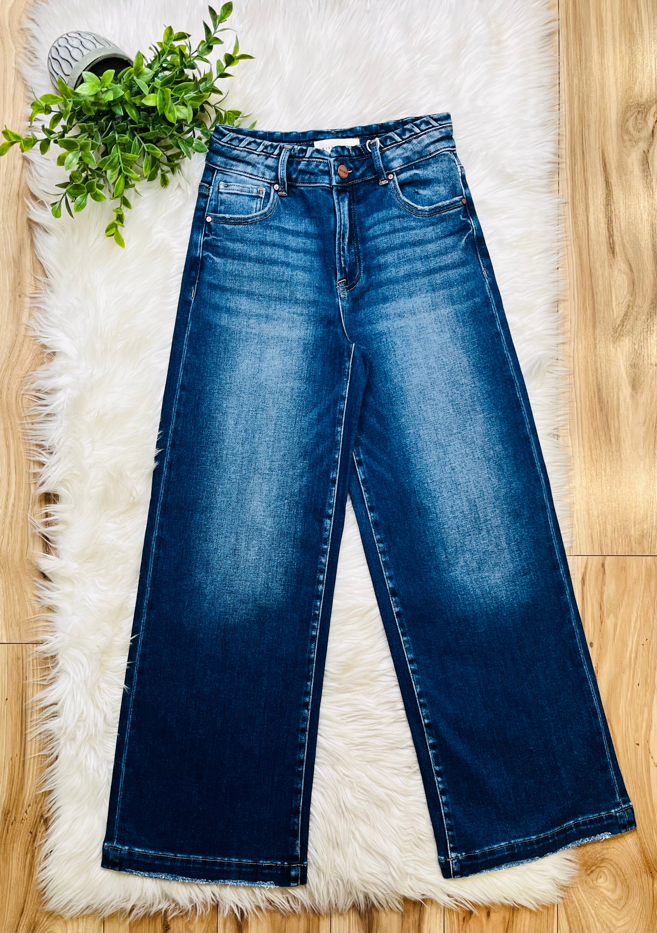 Women’s Risen Waist Detail High Rise Jeans 1628