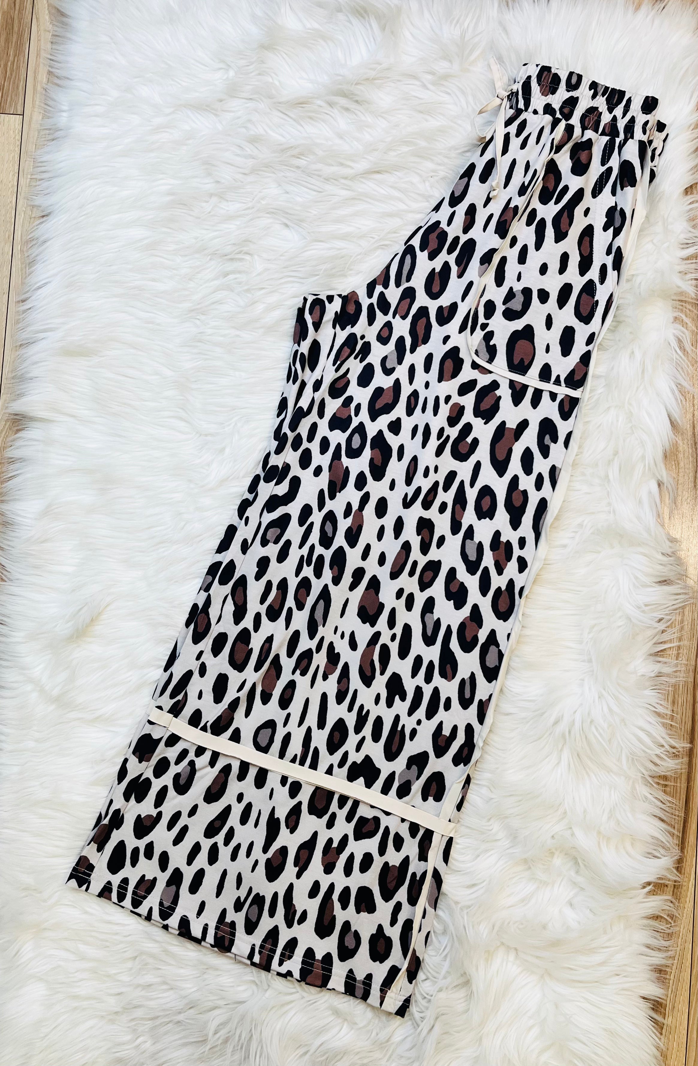 Women’s Evermmee Cheetah Pants