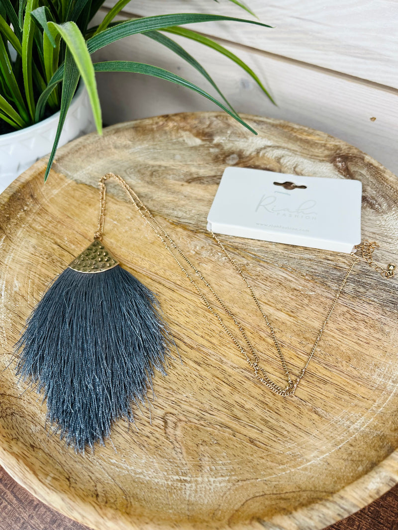 Gold fringe necklace