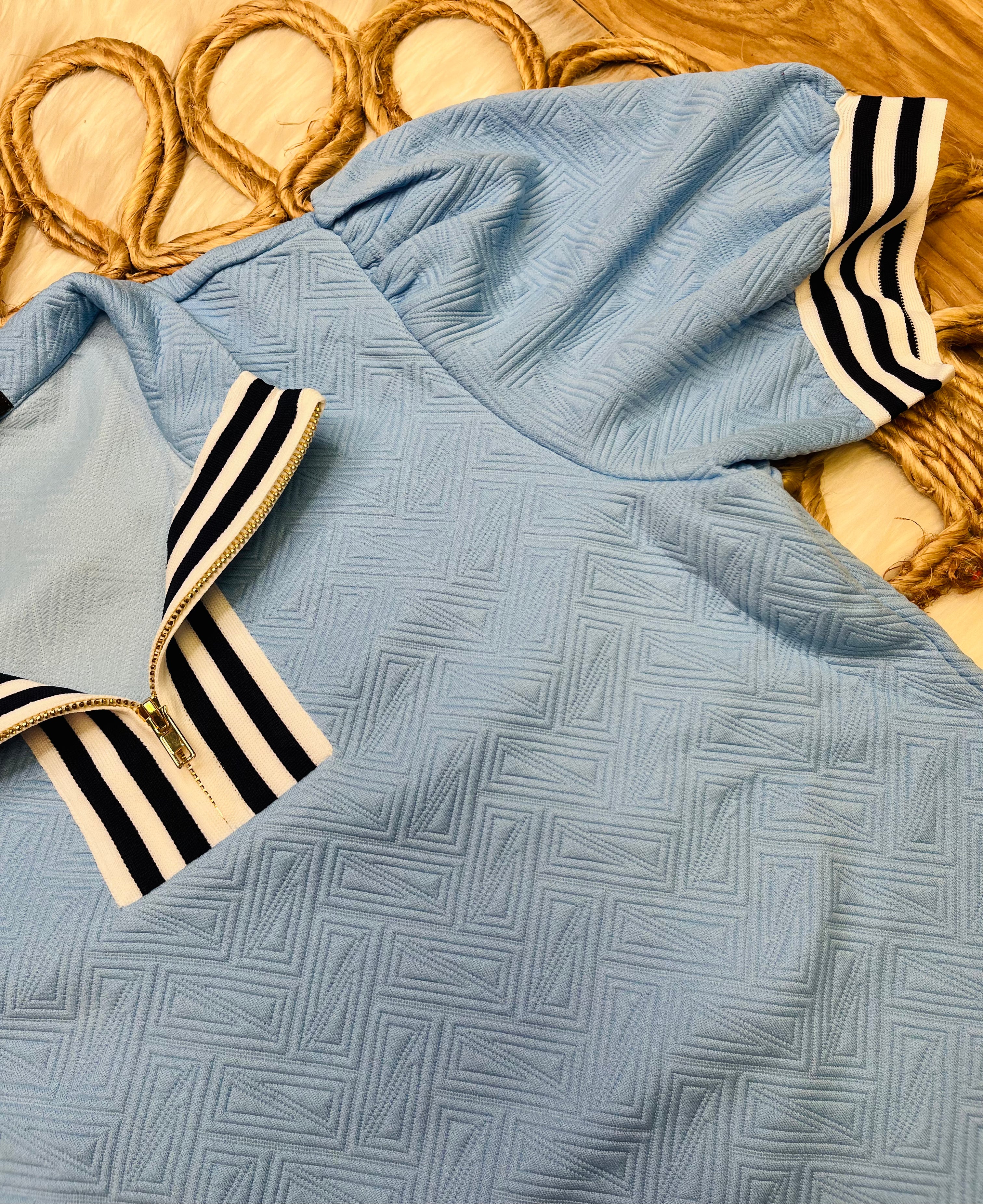 Women’s Evermmee Blue Collar Puff Sleeve Top