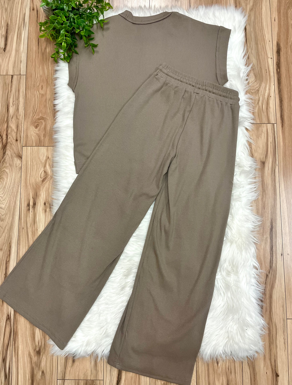 Women’s Zenana Tan Ribbed Cuff Sleeve Pant Set Loose Fit